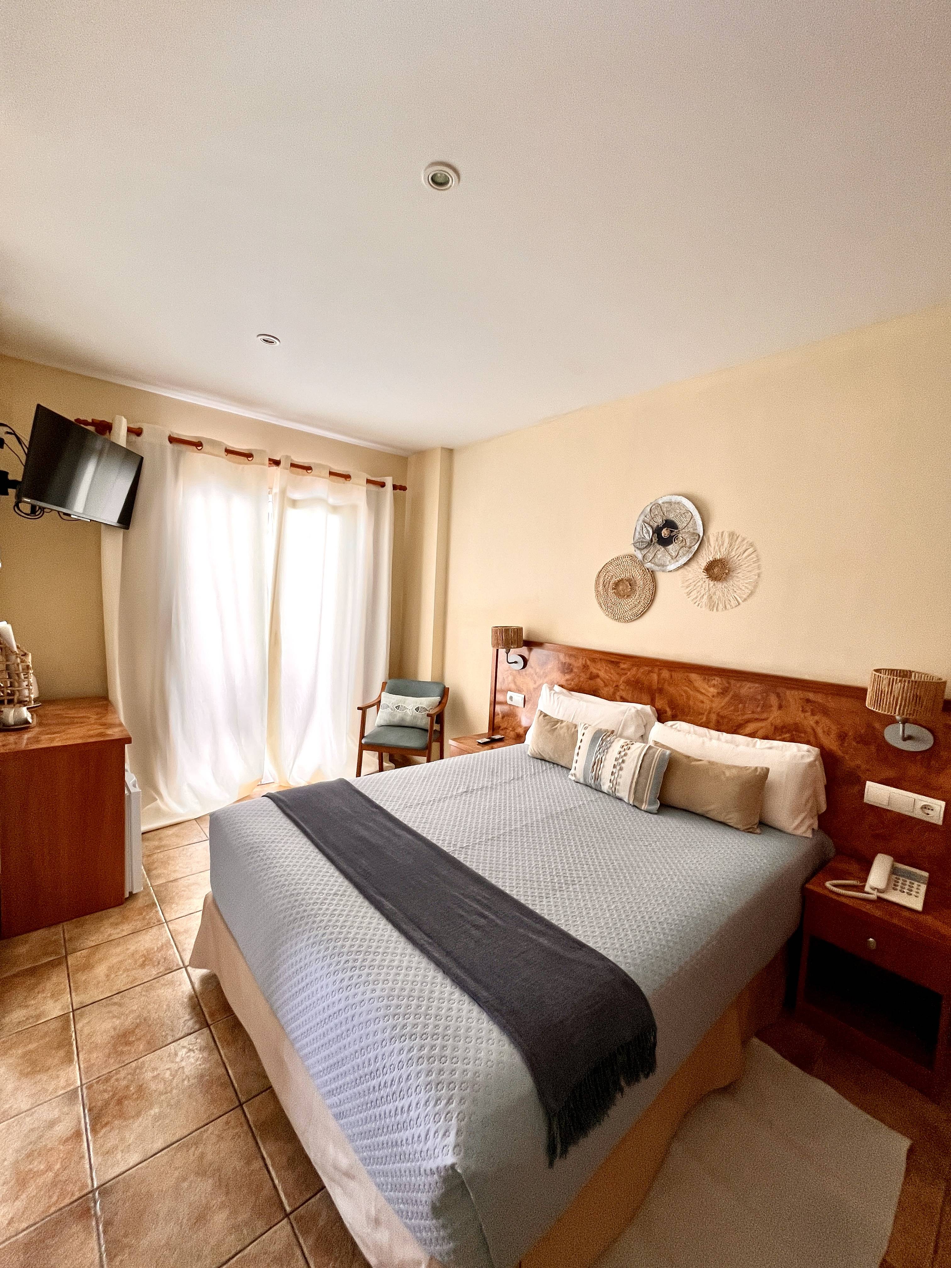 Habitación Matrimonio vista a la plaza